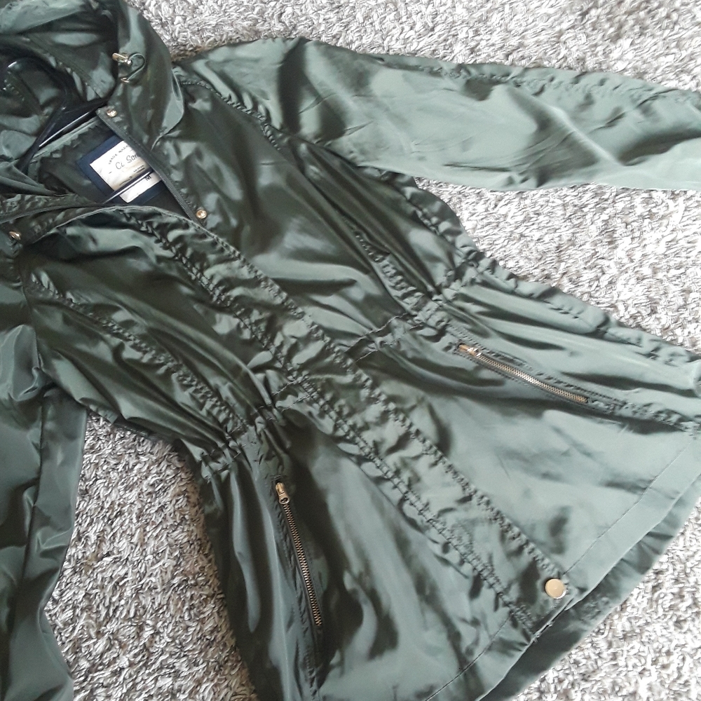 Olive wind breaker hooded jacket